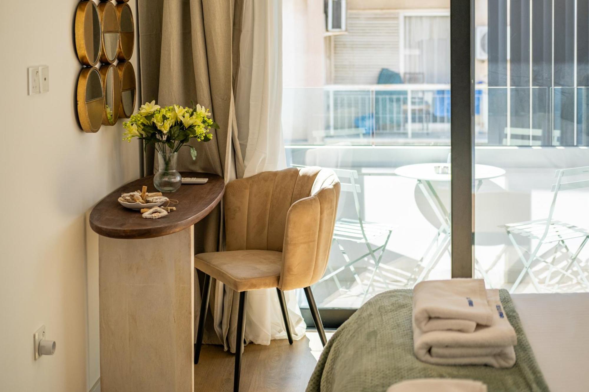 Lazuli Hermes Apartments Larnaca Esterno foto